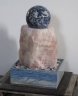 Kugelbrunnen mit Rosaquarz-Findling